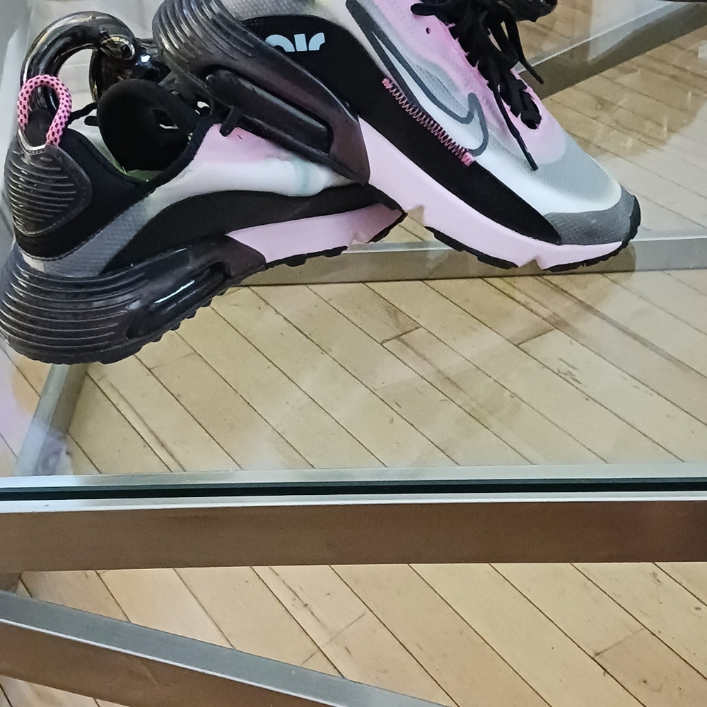 Nike airman 2090 size 8.5